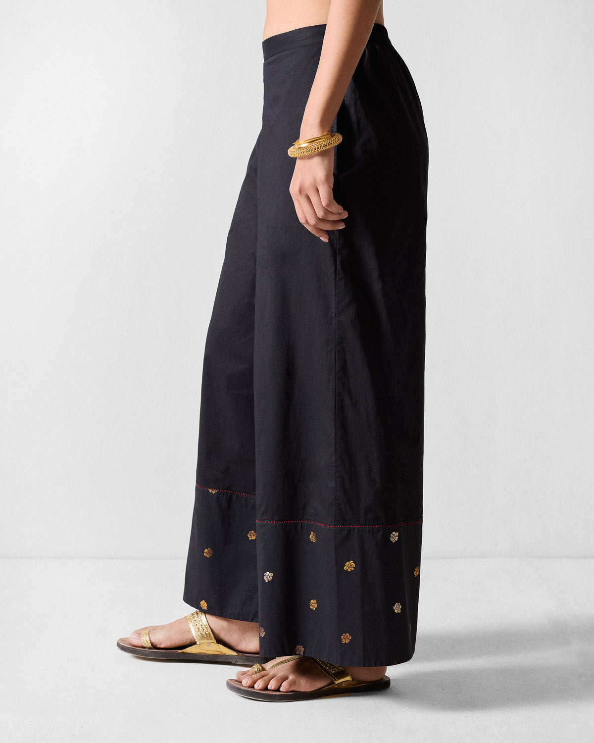 Amer Pyjamas - Black & Gold Printed