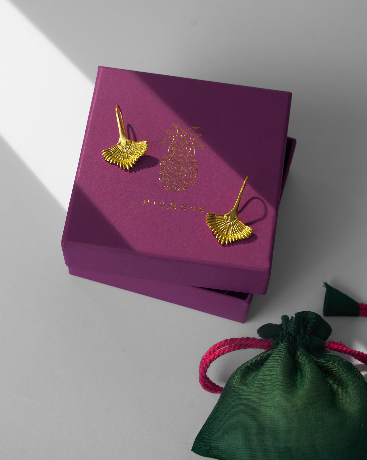 Festive Palm Danglers - Gold