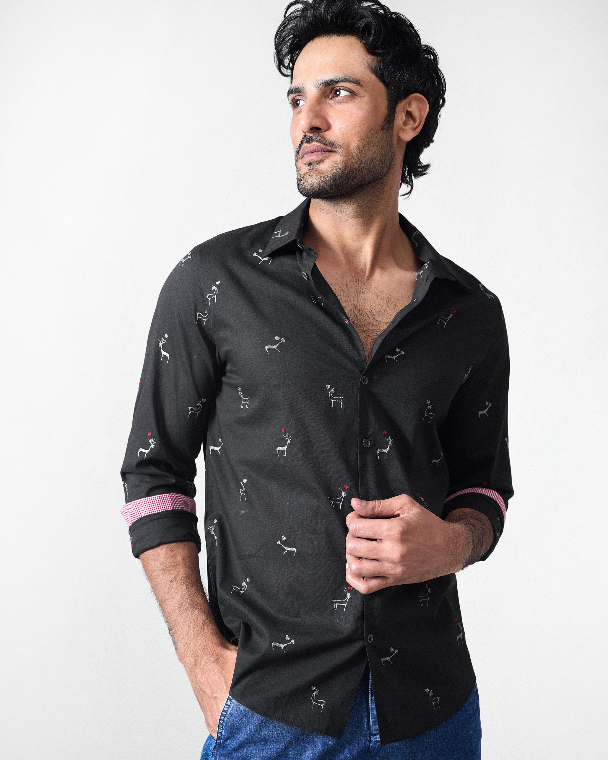 Hakuna Shirt - Black Embroidered