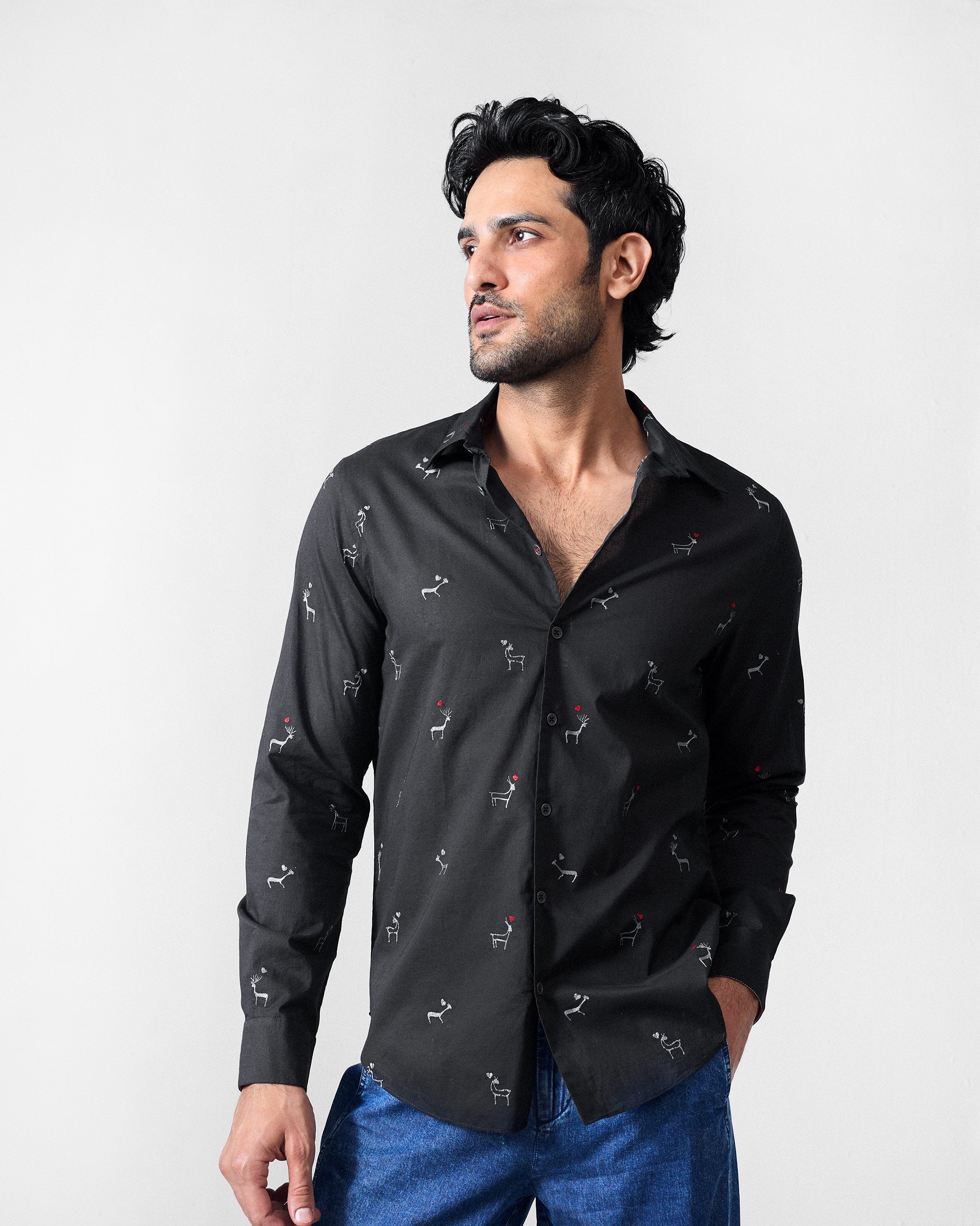 Hakuna Shirt - Black Embroidered