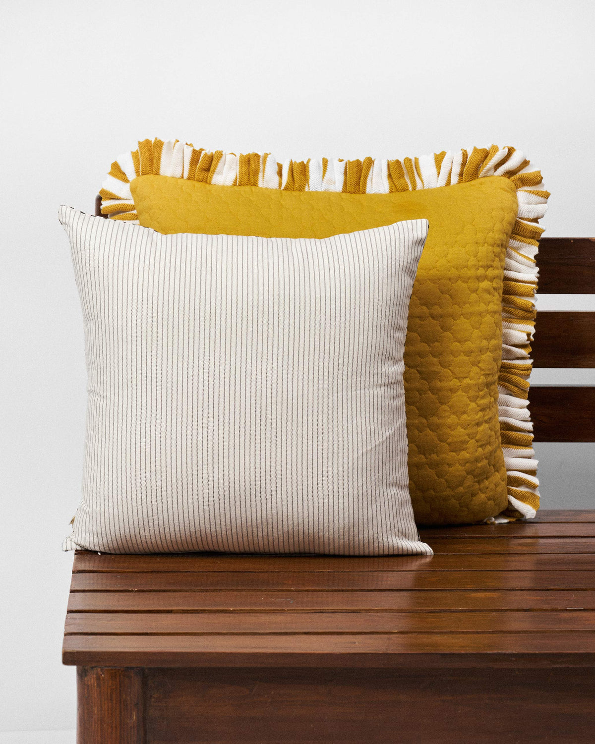 Ara Cushion Cover