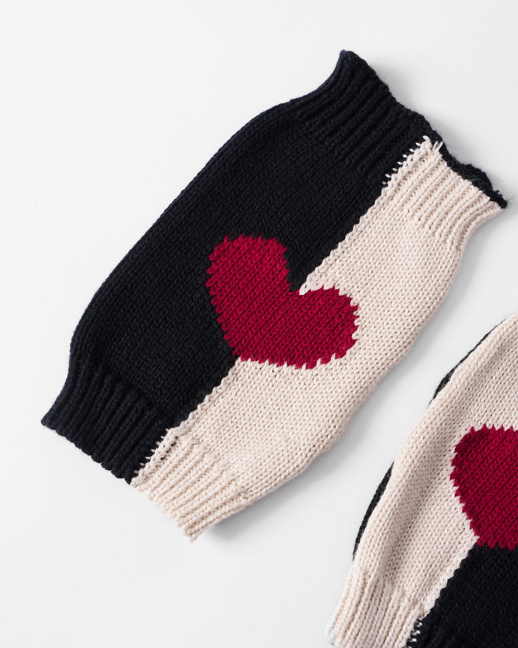 Monoheart Mittens - Black & White