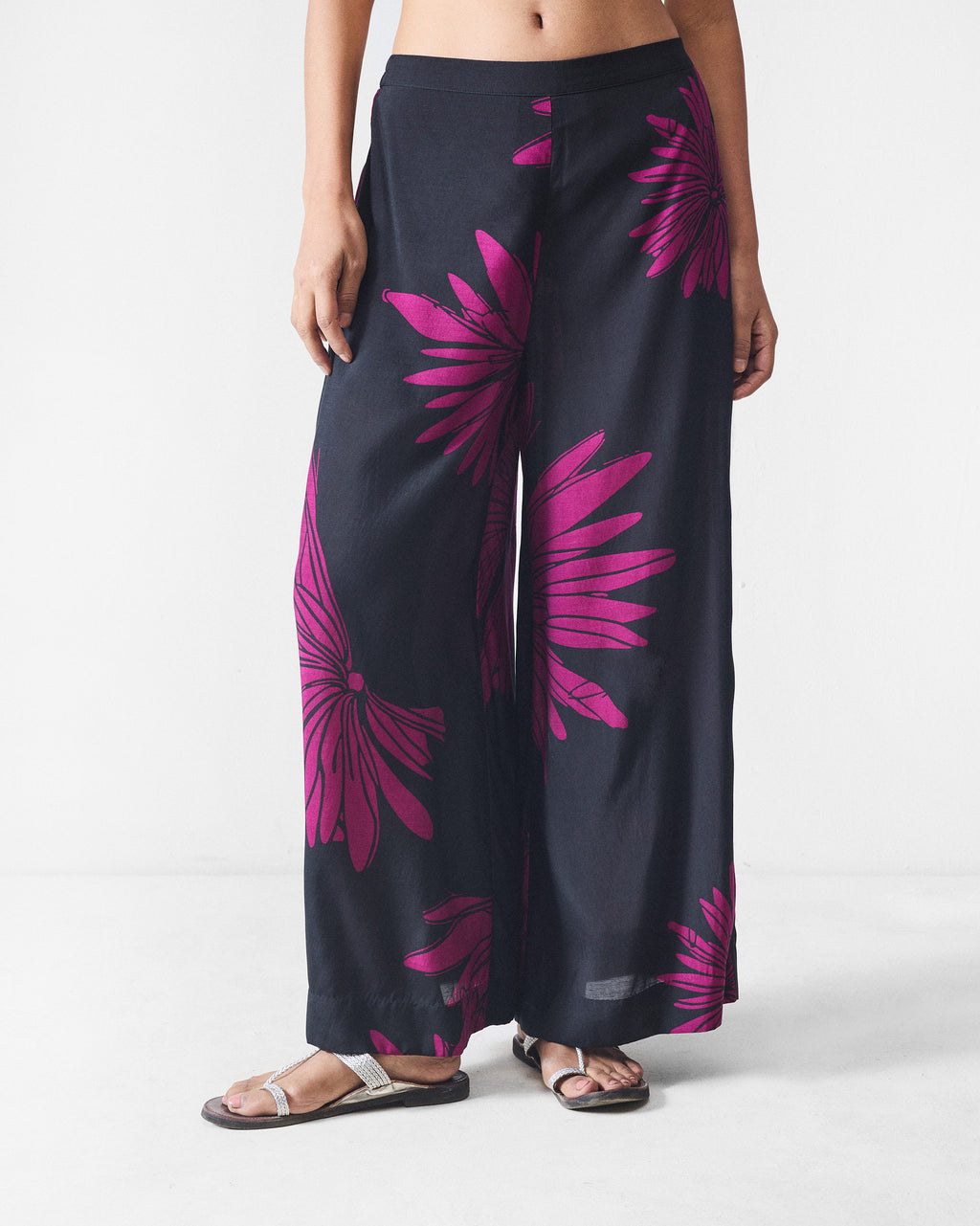 Basic Pyjama - Black & Mulberry Printed – Nicobar