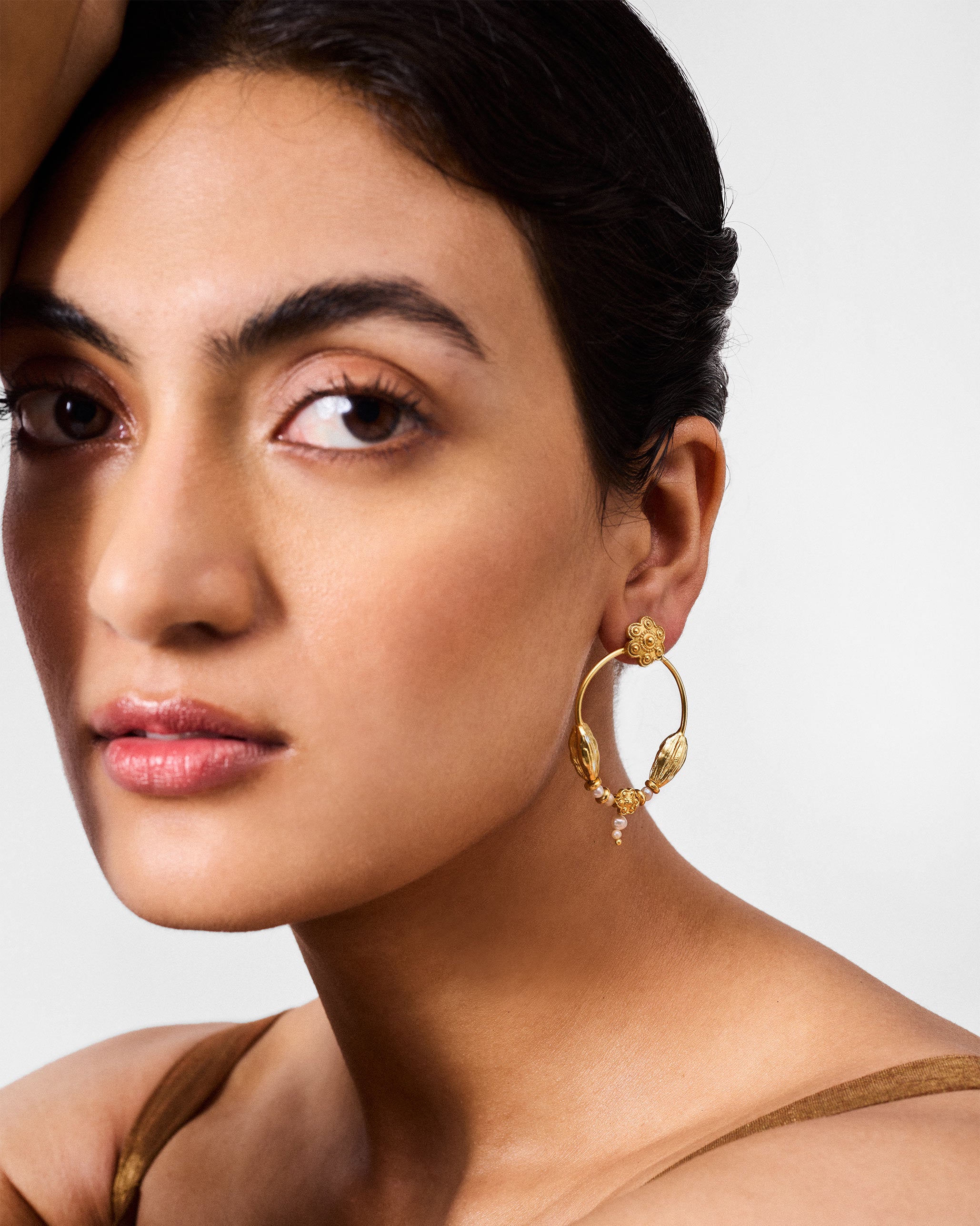 Kumud Studs - Gold