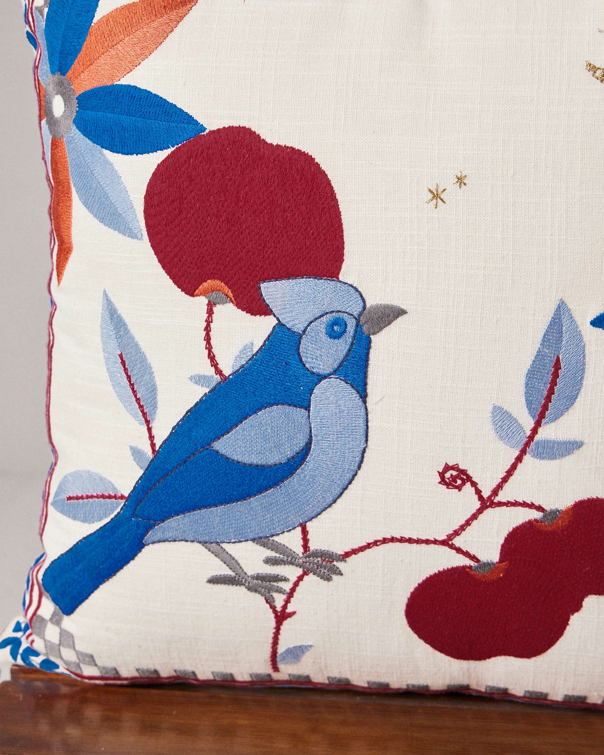 Bulbul Cushion Cover