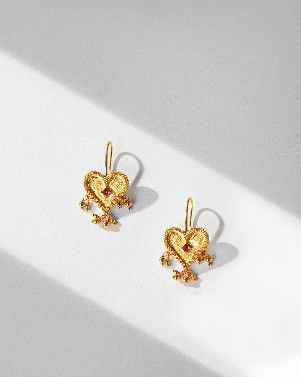 Little Heart Earrings - Gold
