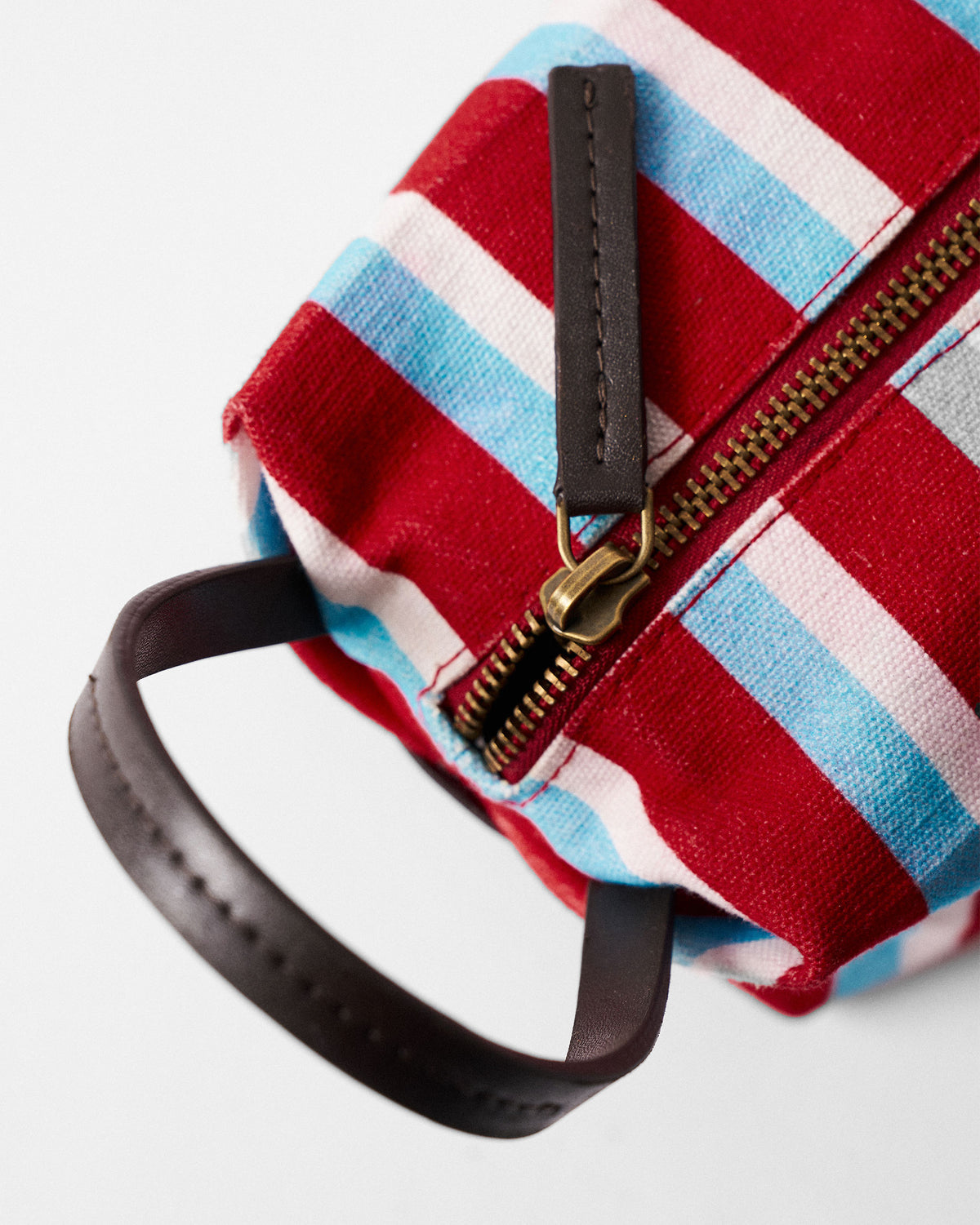 Shen Toilet Kit - Ice Blue & Red Stripes