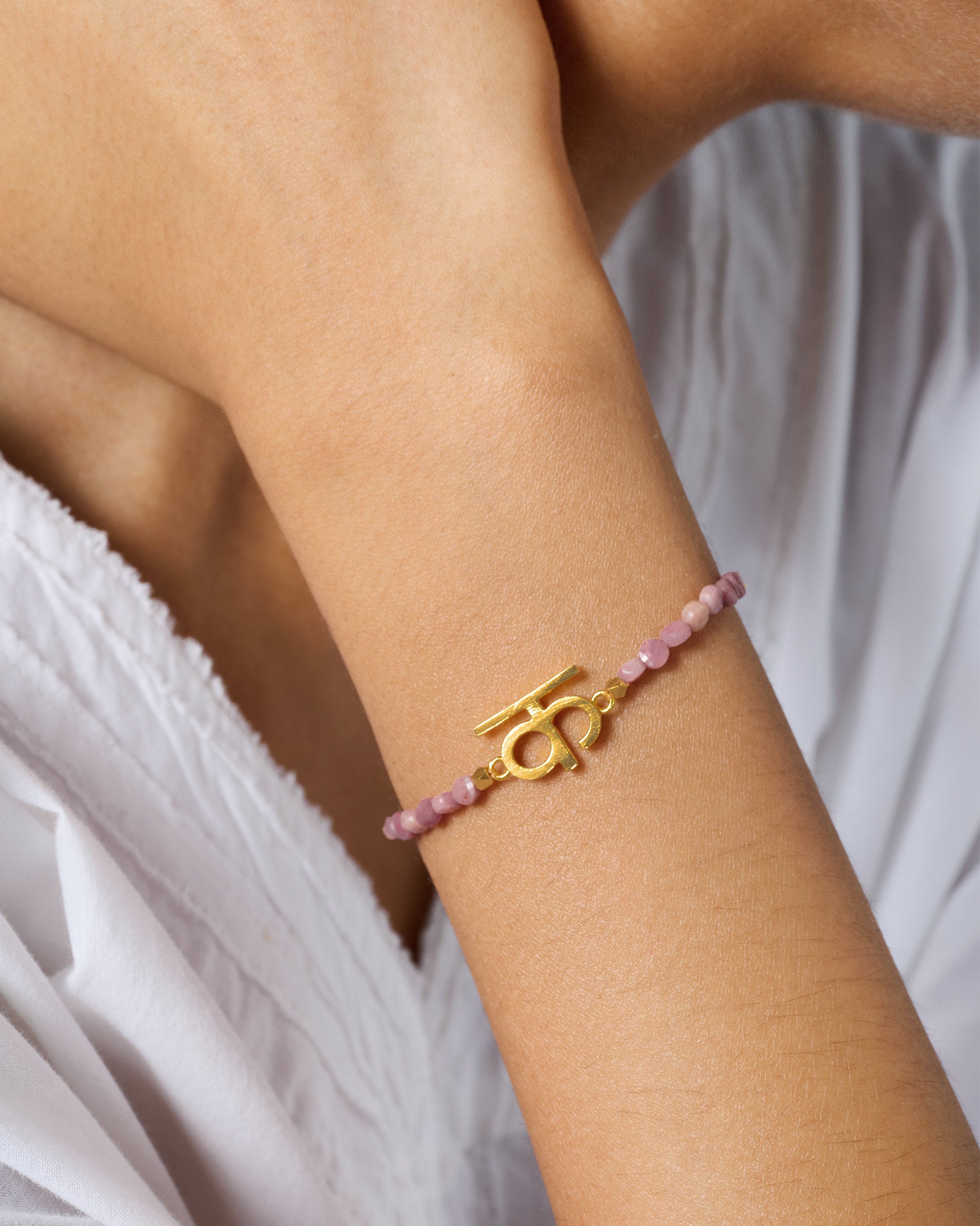 Akshar Bracelet (K) - Gold