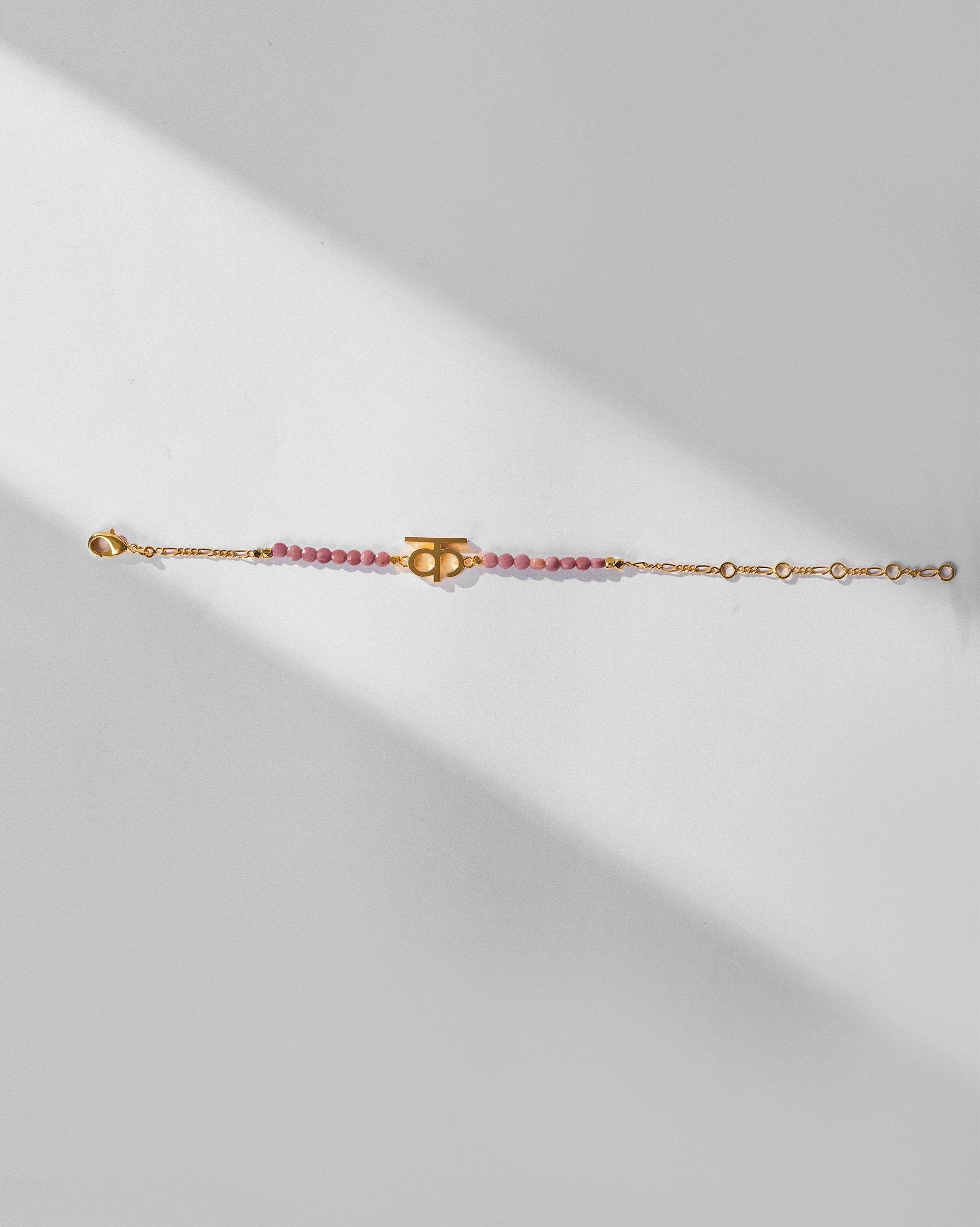 Akshar Bracelet (K) - Gold
