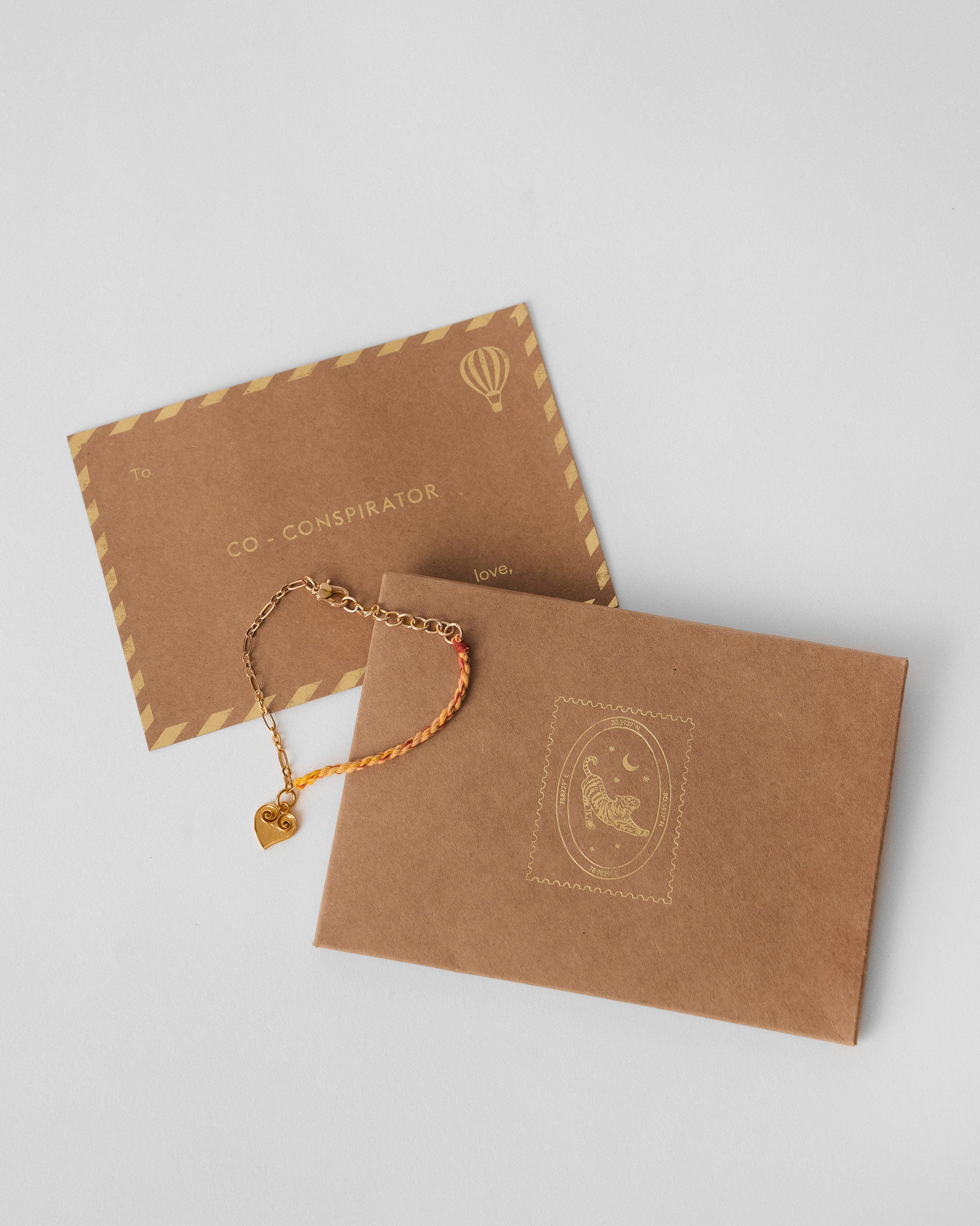 Dil Charmlet - Gold & Red