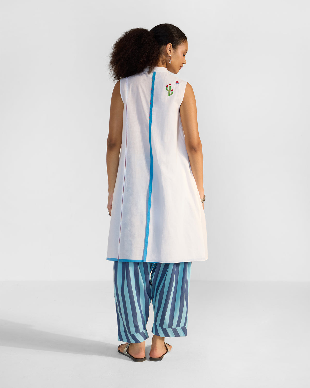 Riha Kurta - White thumbnail 3