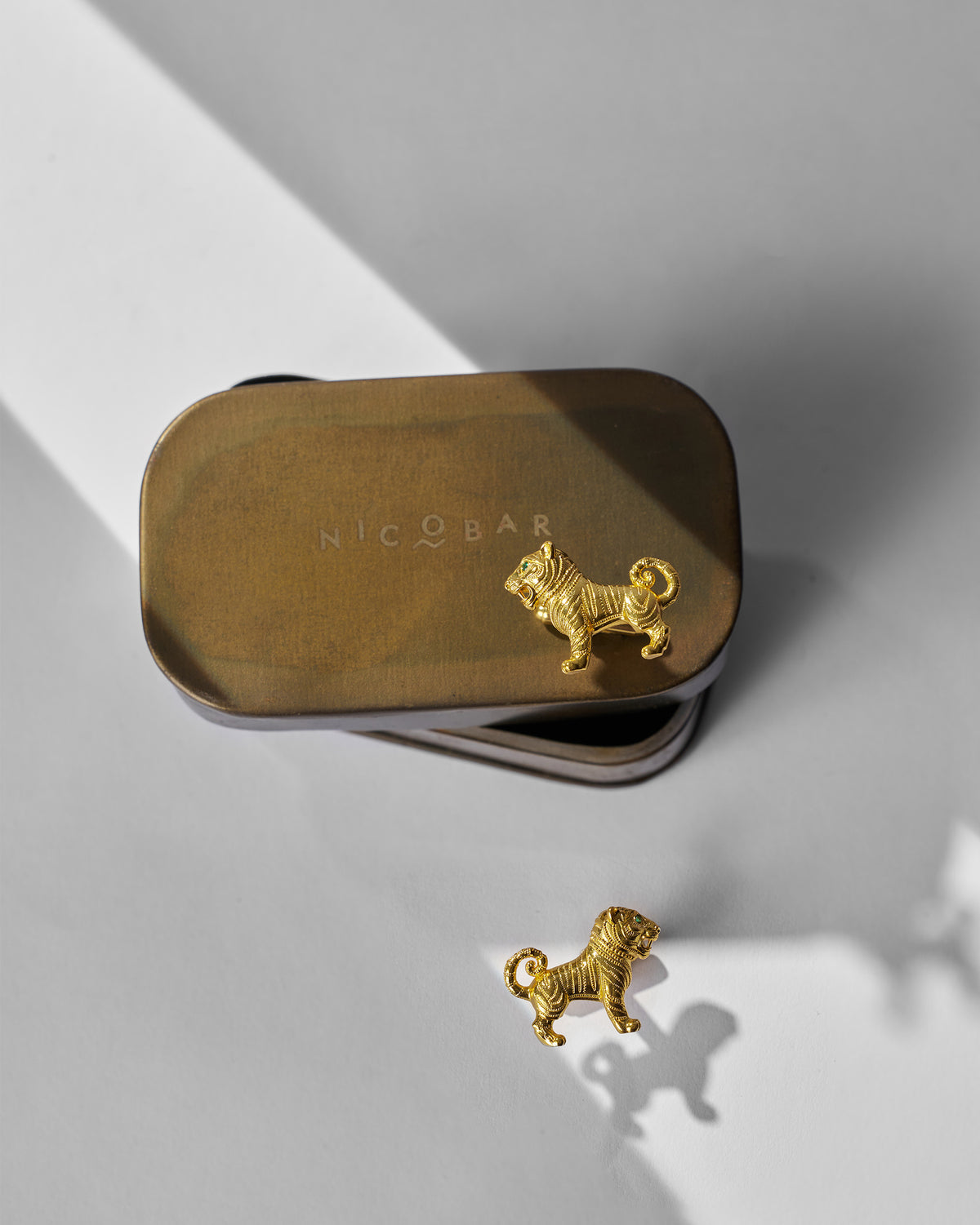Roar Cufflinks - Gold