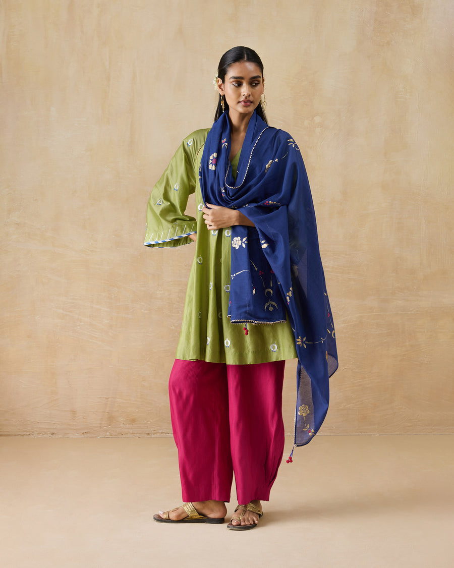 The Glowgetter Dupatta worn over the Revelry Kurta and Serene Pants.