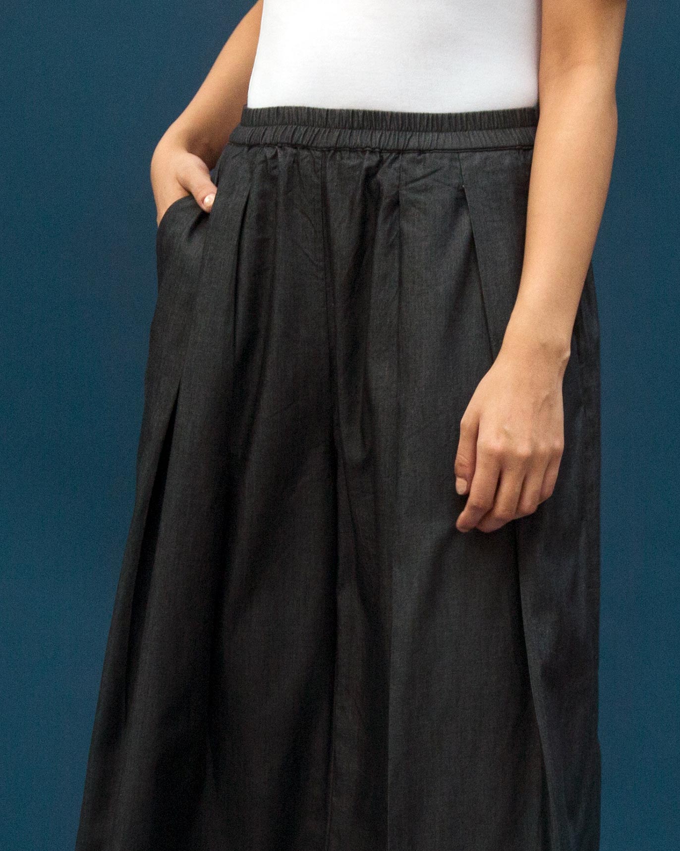 Deep Pleat Front Bottom - Charcoal