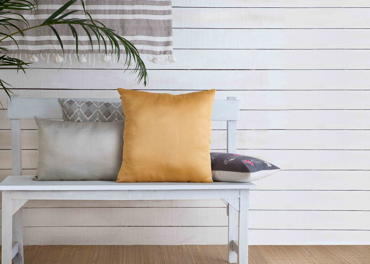 Nayra Banarasi Cushion Cover thumbnail 3