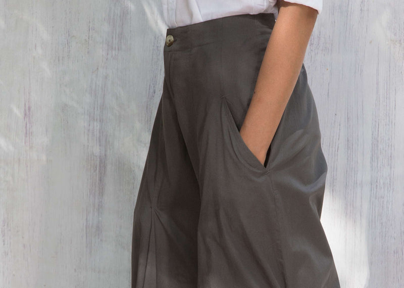 Travel Weekend Trousers - Charcoal