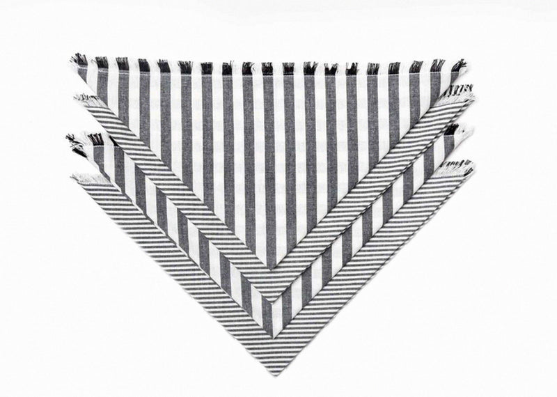 Black & White Dinner Napkins (Set of 4)