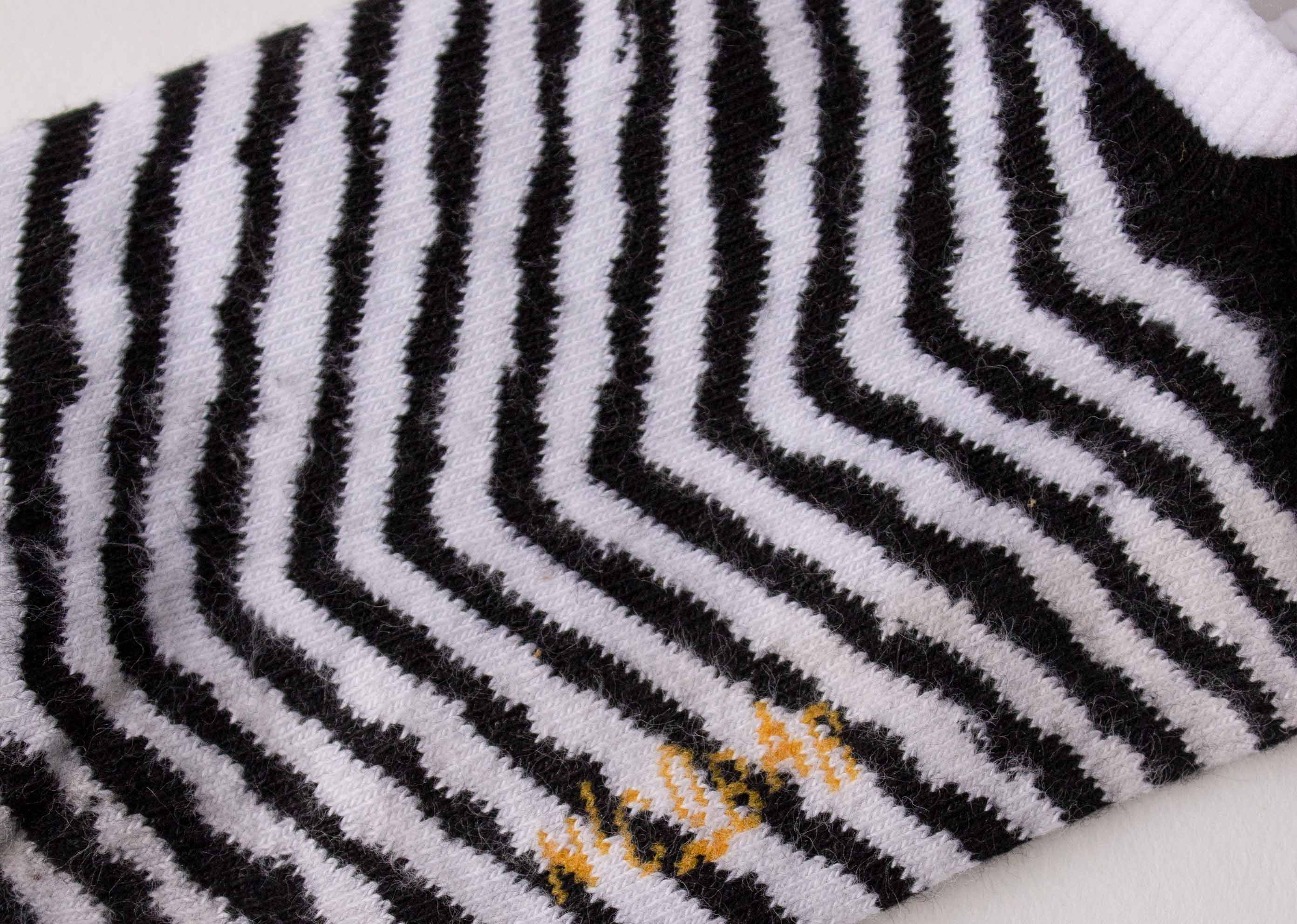 Chevron Stripe Socks - Black & White