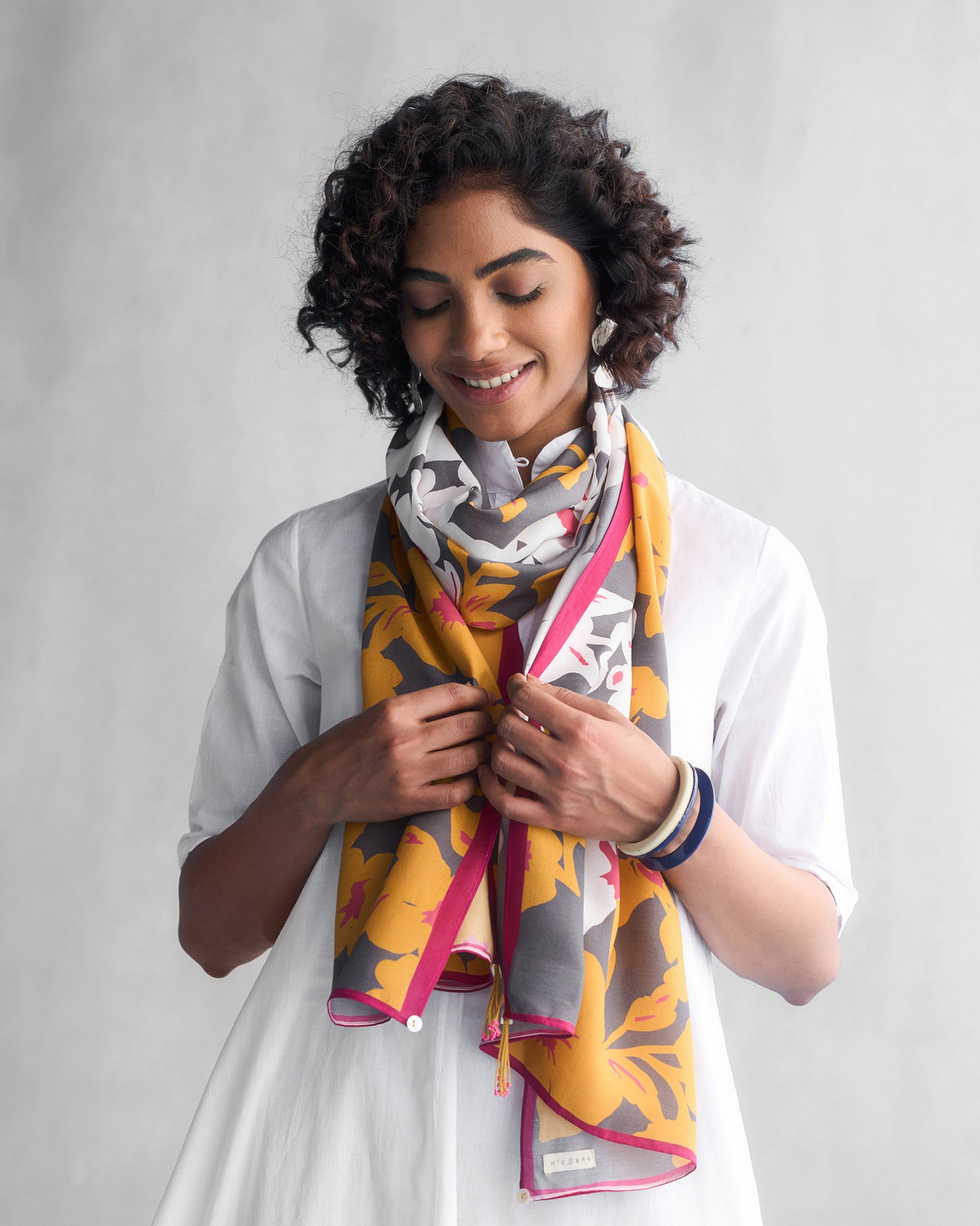 Gudhal Scarf - Grey & Ochre