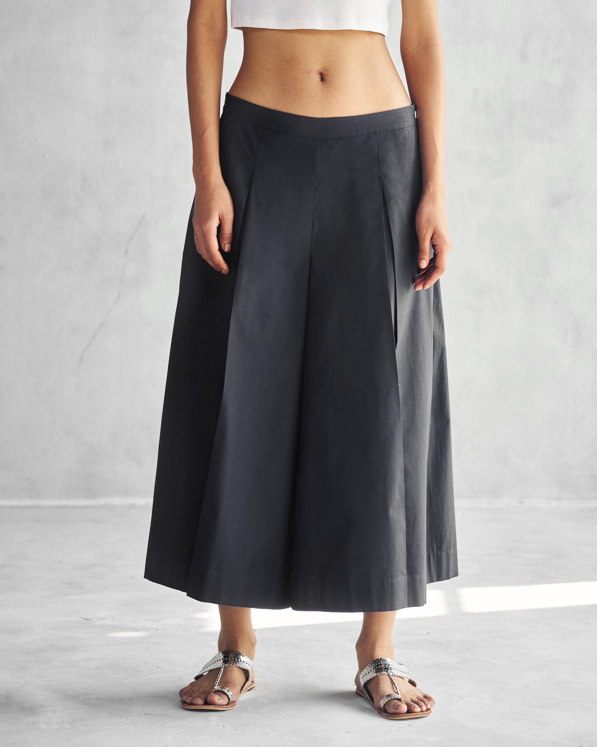 Pleated Flare Culottes - Black