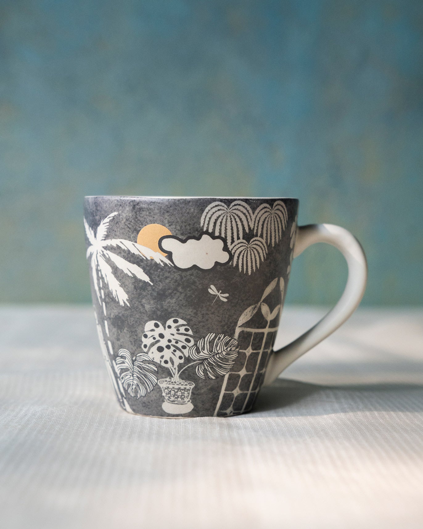 Mandovi Palm Mug - Charcoal