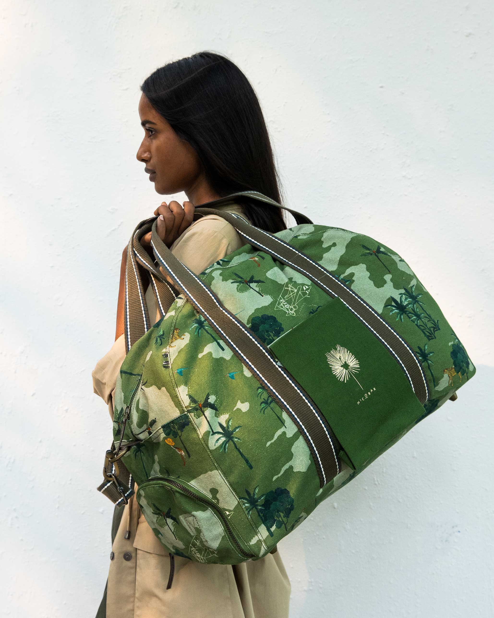 Holly Weekender bag