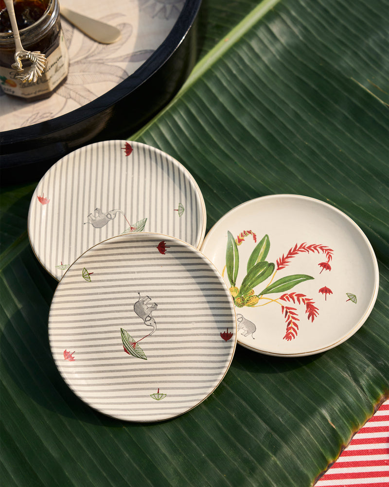 Thiri Tea Plates (Set of 4)