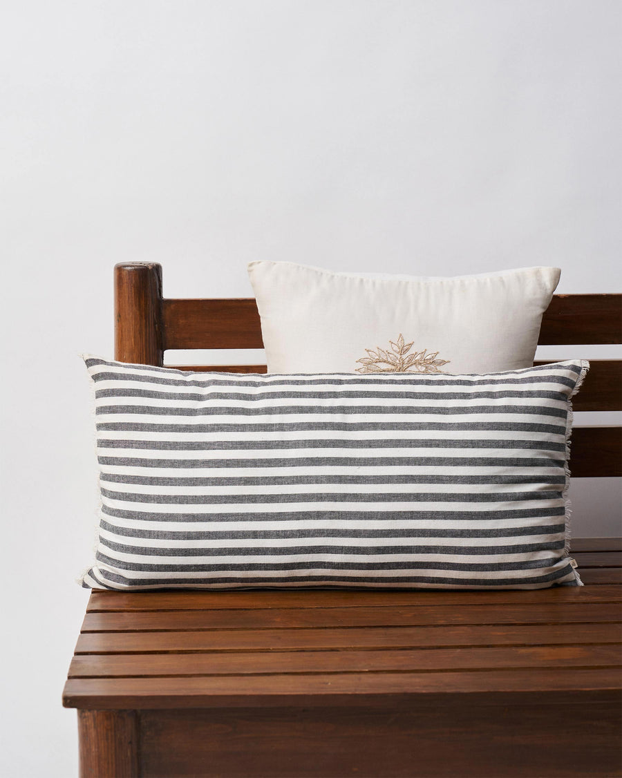 The stripes and edge close up.
