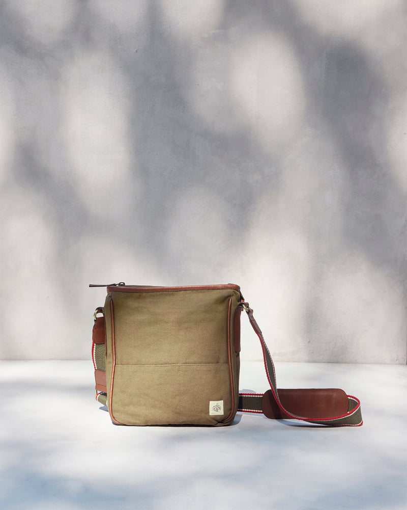 The Perfect Travel Messenger - Olive