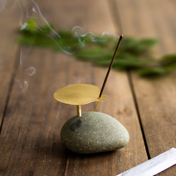 Pebble Incense Holder – Nicobar