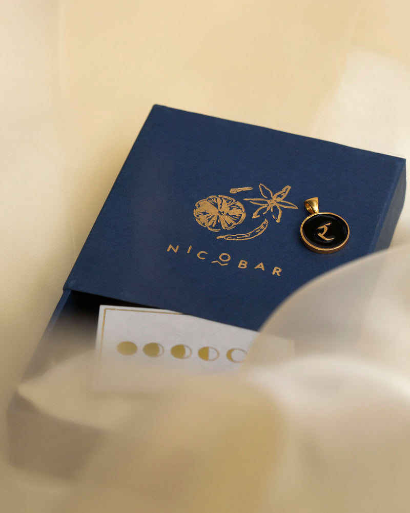 Alphabet R Charm- Black & Gold