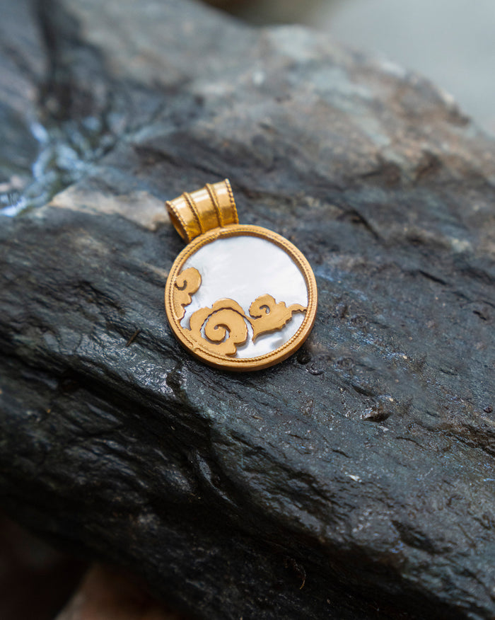 Cloud Air Sign Charm - Gold