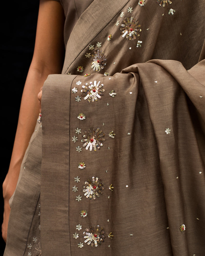 Galaxy Sari- Oak Brown & Gold