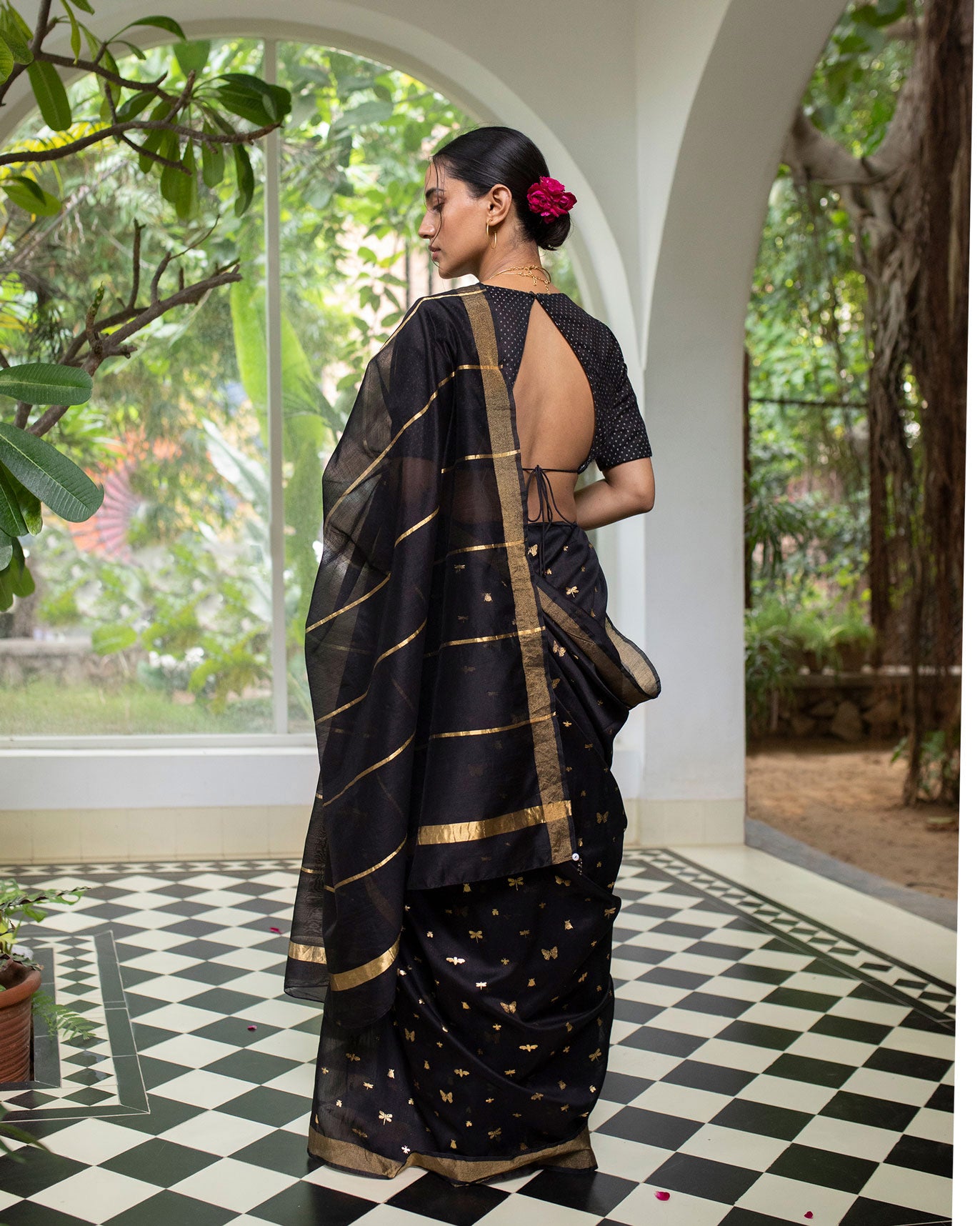 Fireflies Sari - Black & Gold