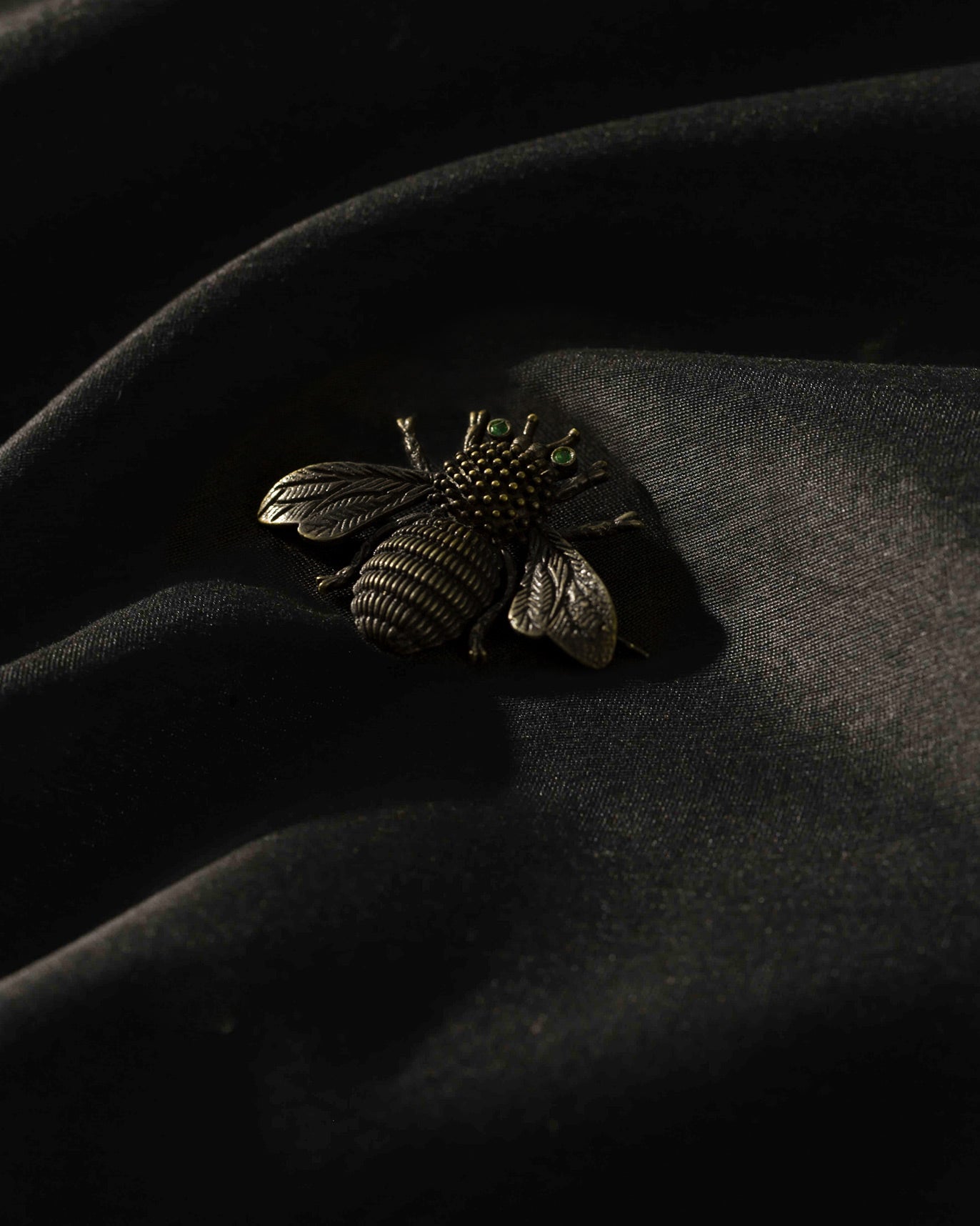 Bee Brooch - Antique Brass