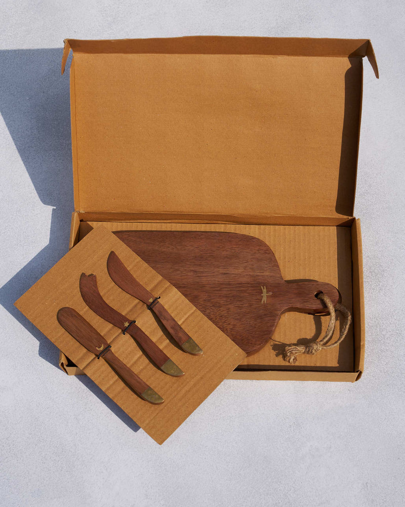 Woodland Cheese Platter & Knives (Set of 4)