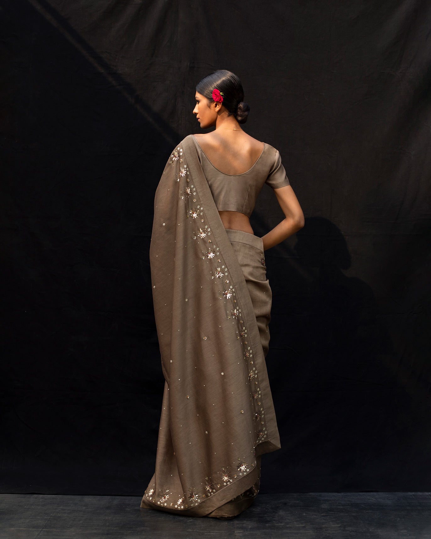 Galaxy Sari- Oak Brown & Gold