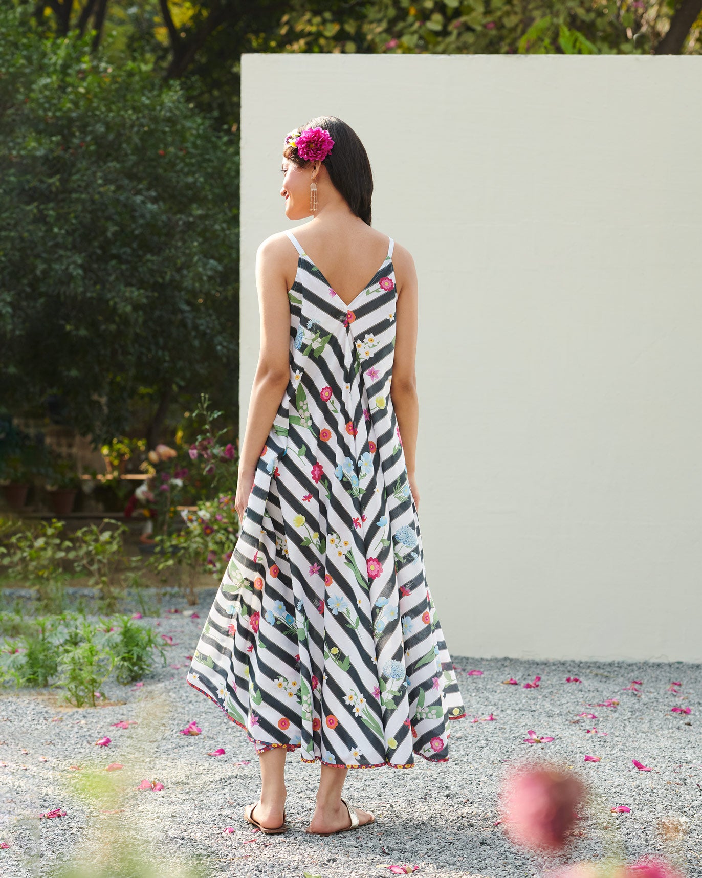 V-Neck Strappy Dress - White & Black