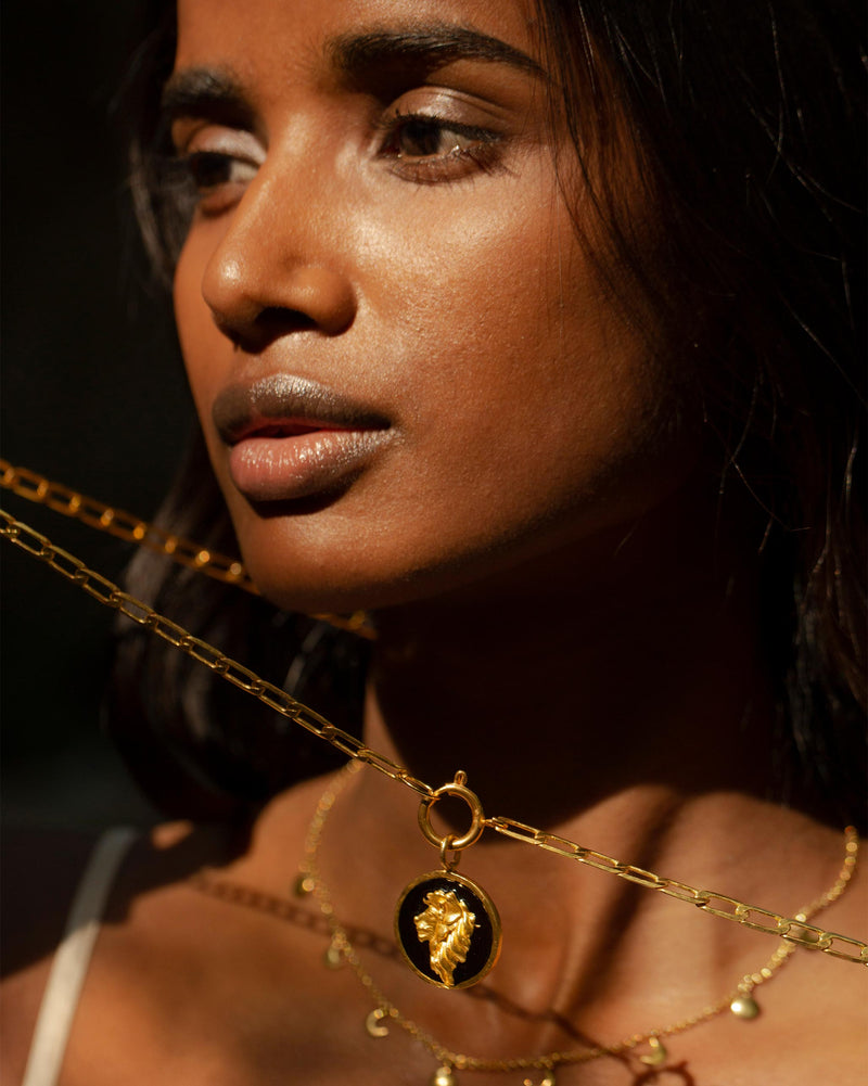 Singha charm- Black & Gold
