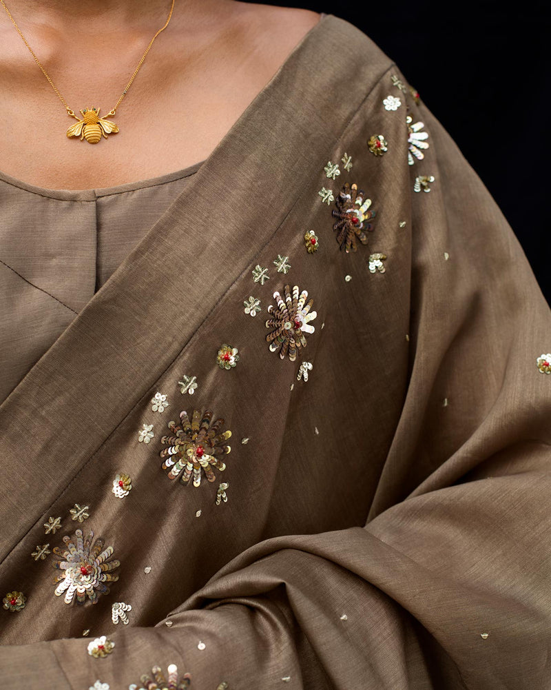 Galaxy Sari- Oak Brown & Gold