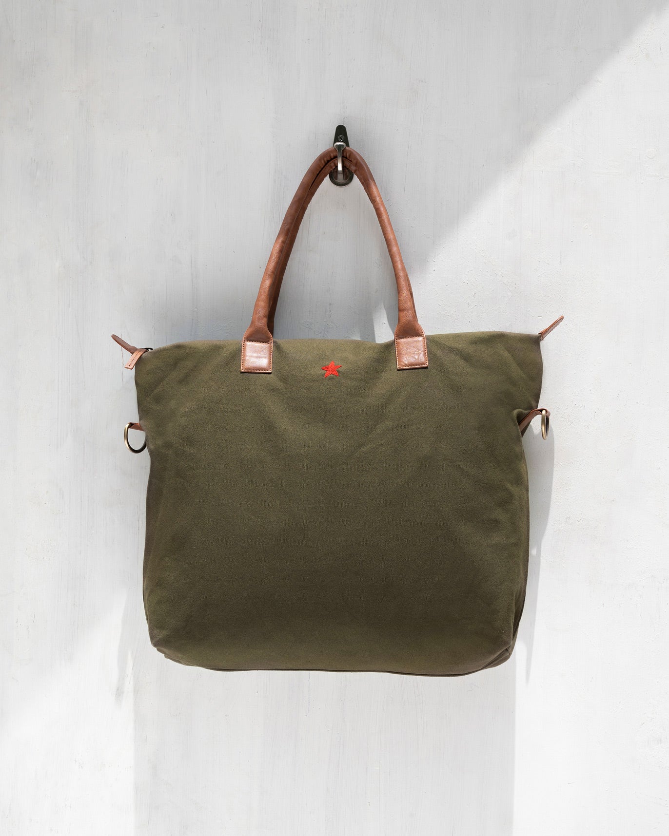 Traveller Tote - Olive Night